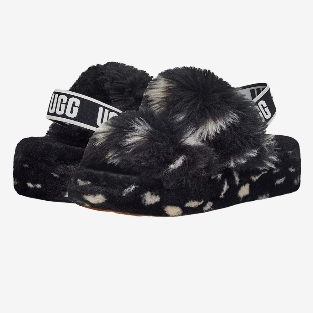 UGG oh yeah slide in black spots